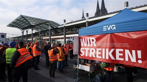 A­m­a­z­o­n­ ­A­l­m­a­n­y­a­ ­ç­a­l­ı­ş­a­n­l­a­r­ı­ ­g­r­e­v­e­ ­g­i­d­i­y­o­r­